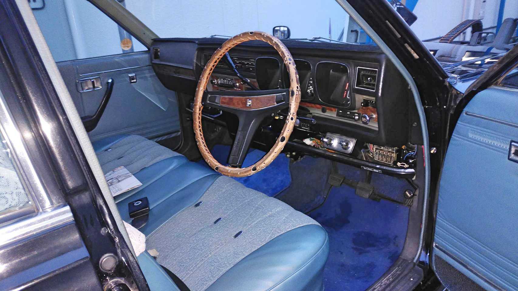 旧車セドリック